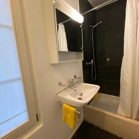 Happy Apartment *